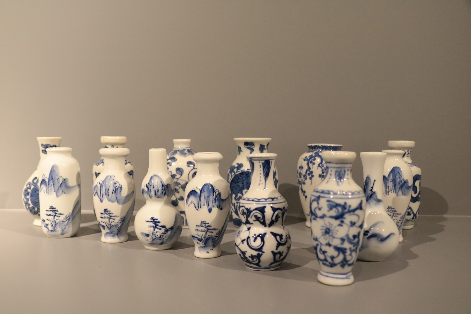 Delft vases