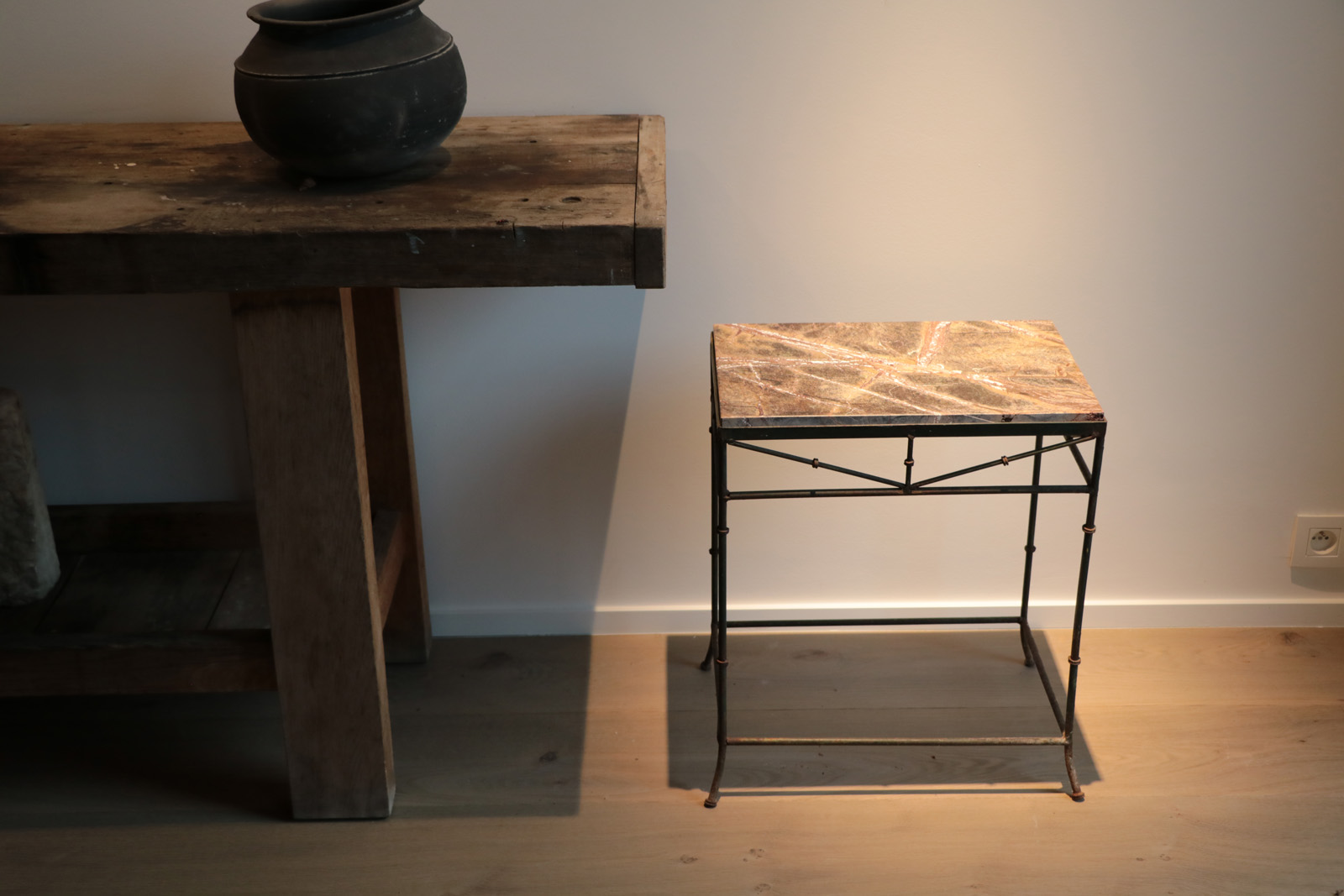 Side table marble